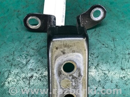 ФОТО Петля двери нижняя для Toyota Camry 50 XV55 (04.2014-07.2018)  Киев