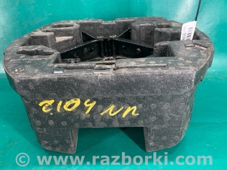 ФОТО Домкрат для Volkswagen Jetta USA (10-17) Киев
