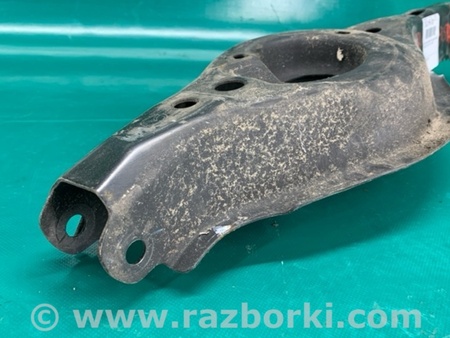 ФОТО Рычаг задний нижний поперечный для Mazda 3 BM (2013-...) (III) Киев