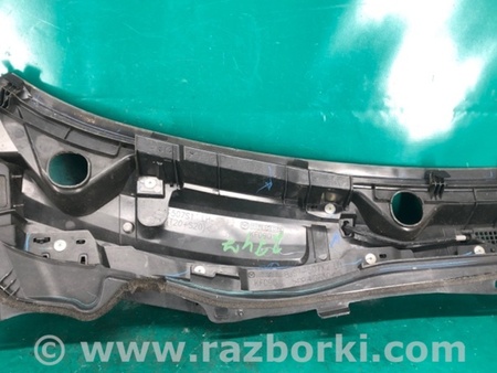 ФОТО Пластик под лобовое стекло (Жабо) для Mazda 3 BM (2013-...) (III) Киев
