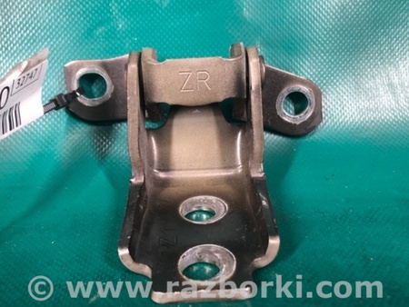 ФОТО Петля двери верхняя для Mazda 3 BM/BN (2013-2019) (III) Киев