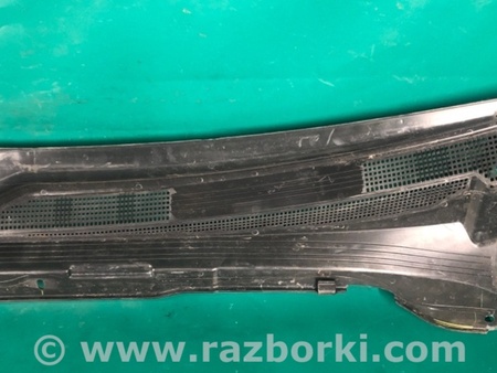 ФОТО Пластик под лобовое стекло (Жабо) для Jeep Compass (17-21) Киев