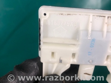 ФОТО Кнопка открывания багажника наружная для Jeep Compass (17-21) Киев