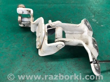 ФОТО Ролик сдвижной двери средний для Nissan NV200 USA (2013-) Киев