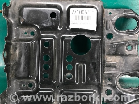 ФОТО Полка аккумулятора для Nissan NV200 USA (2013-) Киев