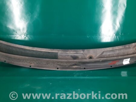 ФОТО Пластик под лобовое стекло (Жабо) для Jeep Cherokee (2014-) Киев