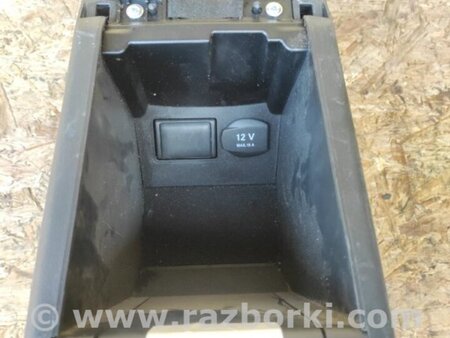 ФОТО Подлокотник для Infiniti QX30 Киев
