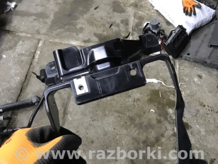 ФОТО Кронштейн кузова для Mazda 3 BM (2013-...) (III) Киев