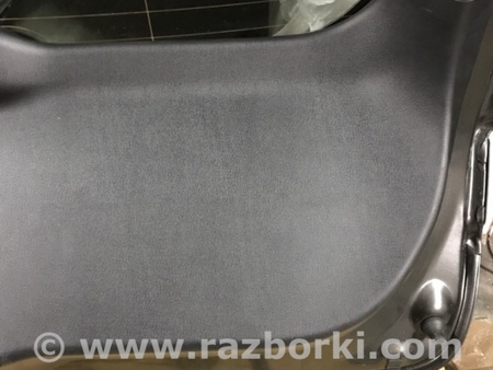 ФОТО Обшивка двери багажника для Mazda 3 BM (2013-...) (III) Киев