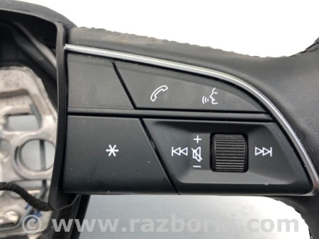 ФОТО Кнопки на руль для Audi (Ауди) Q3 II (07.2018-...) Киев