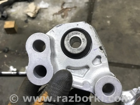 ФОТО Подушка двигателя для Mazda 3 BM (2013-...) (III) Киев