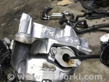 ФОТО Кронштейн двигателя для Audi (Ауди) A4 B8 - 8K2, 8K5 (08.2007-11.2015) Киев