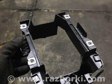ФОТО Кронштейн троса КПП для Audi (Ауди) A3 8V1, 8VA, 8V7, 8VS (03.2012-...) Киев