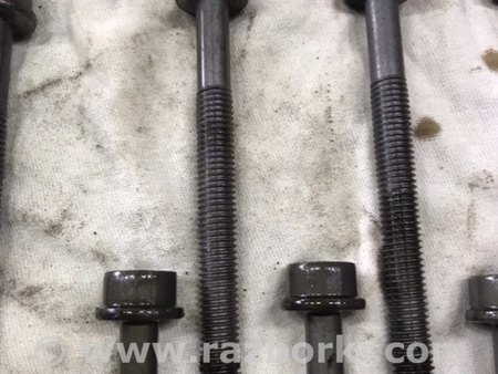 ФОТО Болт головки блока цилиндров для Audi (Ауди) A3 8V1, 8VA, 8V7, 8VS (03.2012-...) Киев