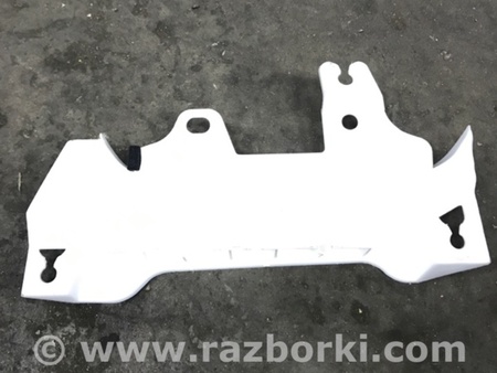 ФОТО Кронштейн решетки радиатора для Mazda 3 BM (2013-...) (III) Киев