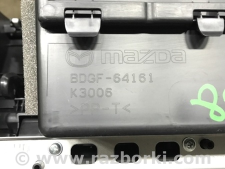ФОТО Бардачок для Mazda 3 BM (2013-...) (III) Киев