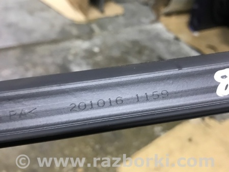 ФОТО Направляющая стекла двери для Mazda 3 BM (2013-...) (III) Киев