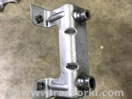 ФОТО Кронштейн кузова для Mazda 3 BM (2013-...) (III) Киев