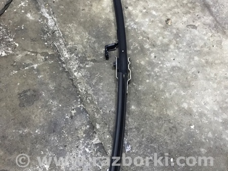 ФОТО Направляющая стекла двери для Mazda 3 BM (2013-...) (III) Киев