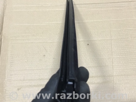 ФОТО Направляющая стекла двери для Mazda 3 BM (2013-...) (III) Киев