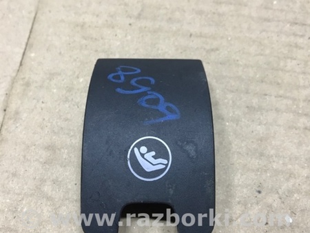 ФОТО Заглушка крепления сиденья для Mazda 3 BM (2013-...) (III) Киев