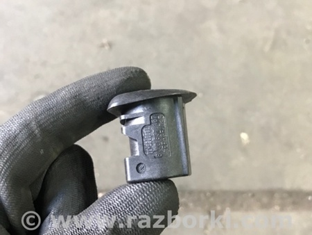 ФОТО Кронштейн ручки двери для Audi (Ауди) A5 8T (03.2007-11.2016) Киев