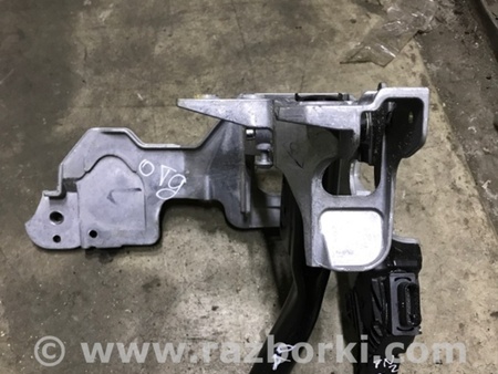 ФОТО Кронштейн для Audi (Ауди) A4 B8 - 8K2, 8K5 (08.2007-11.2015) Киев