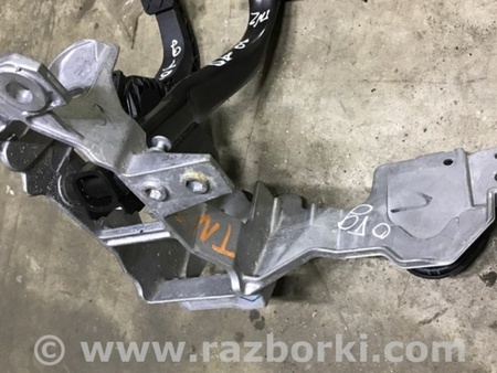 ФОТО Кронштейн для Audi (Ауди) A4 B8 - 8K2, 8K5 (08.2007-11.2015) Киев