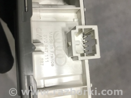 ФОТО Плафон подсветки салона для Audi (Ауди) A3 8V1, 8VA, 8V7, 8VS (03.2012-...) Киев