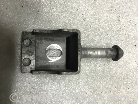 ФОТО Кронштейн для Audi (Ауди) A3 8V1, 8VA, 8V7, 8VS (03.2012-...) Киев
