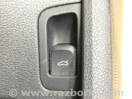 ФОТО Кнопка открывания багажника для Audi (Ауди) A3 8V1, 8VA, 8V7, 8VS (03.2012-...) Киев