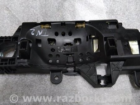 ФОТО Кронштейн ручки двери для Audi (Ауди) A4 B8 - 8K2, 8K5 (08.2007-11.2015) Киев