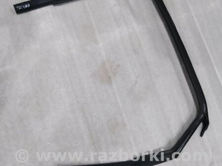 ФОТО Уплотнитель стекла двери для Audi (Ауди) A4 B8 - 8K2, 8K5 (08.2007-11.2015) Киев