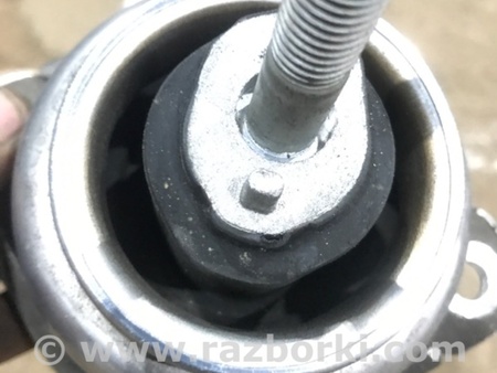 ФОТО Подушка двигателя для Porsche Cayenne Type 958 (10-18) Киев