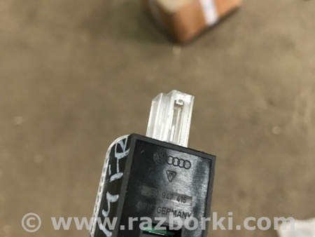 ФОТО Плафон подсветки салона для Audi (Ауди) A4 B8 - 8K2, 8K5 (08.2007-11.2015) Киев