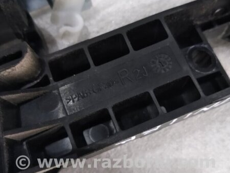 ФОТО Кронштейн ручки двери для Infiniti QX50 Киев