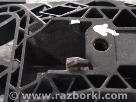 ФОТО Кронштейн ручки двери для Porsche Cayenne Type 958 (10-18) Киев