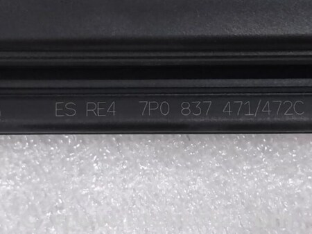 ФОТО Уплотнитель стекла двери для Porsche Cayenne Type 958 (10-18) Киев
