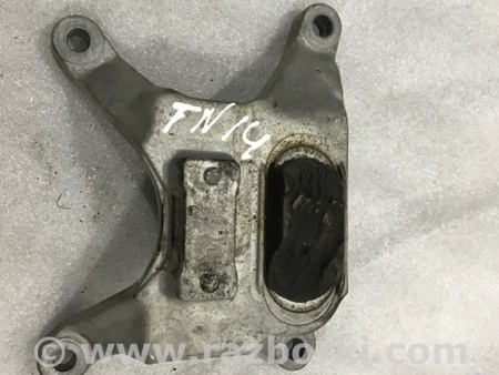 ФОТО Кронштейн для Audi (Ауди) A4 B8 - 8K2, 8K5 (08.2007-11.2015) Киев