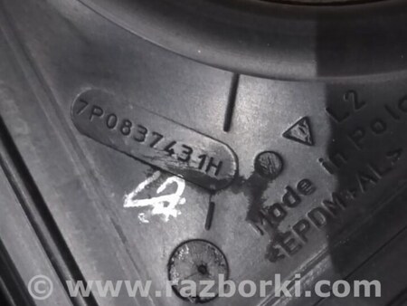 ФОТО Уплотнитель стекла двери для Porsche Cayenne Type 958 (10-18) Киев