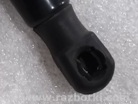 ФОТО Амортизатор капота для Porsche Cayenne Type 958 (10-18) Киев