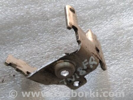 ФОТО Кронштейн для Audi (Ауди) A4 B8 - 8K2, 8K5 (08.2007-11.2015) Киев