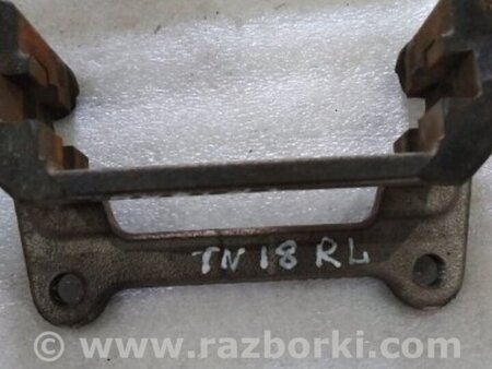 ФОТО Скоба суппорта для Audi (Ауди) A4 B8 - 8K2, 8K5 (08.2007-11.2015) Киев