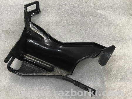 ФОТО Кронштейн для Audi (Ауди) A4 B8 - 8K2, 8K5 (08.2007-11.2015) Киев