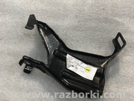 ФОТО Кронштейн для Audi (Ауди) A4 B8 - 8K2, 8K5 (08.2007-11.2015) Киев