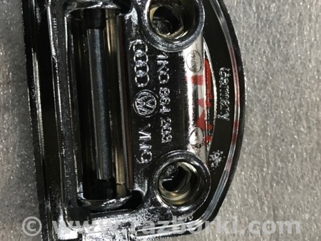 ФОТО Кронштейн крепления груза для Audi (Ауди) A4 B8 - 8K2, 8K5 (08.2007-11.2015) Киев
