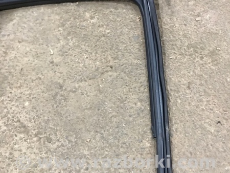 ФОТО Направляющая стекла двери для Audi (Ауди) A4 B8 - 8K2, 8K5 (08.2007-11.2015) Киев