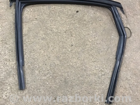 ФОТО Направляющая стекла двери для Audi (Ауди) A4 B8 - 8K2, 8K5 (08.2007-11.2015) Киев