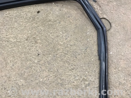 ФОТО Направляющая стекла двери для Audi (Ауди) A4 B8 - 8K2, 8K5 (08.2007-11.2015) Киев