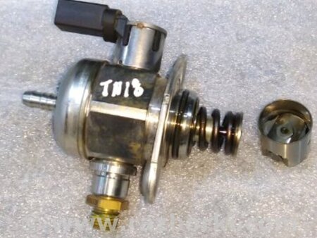 ФОТО Топливный насос высокого давления для Audi (Ауди) A4 B8 - 8K2, 8K5 (08.2007-11.2015) Киев